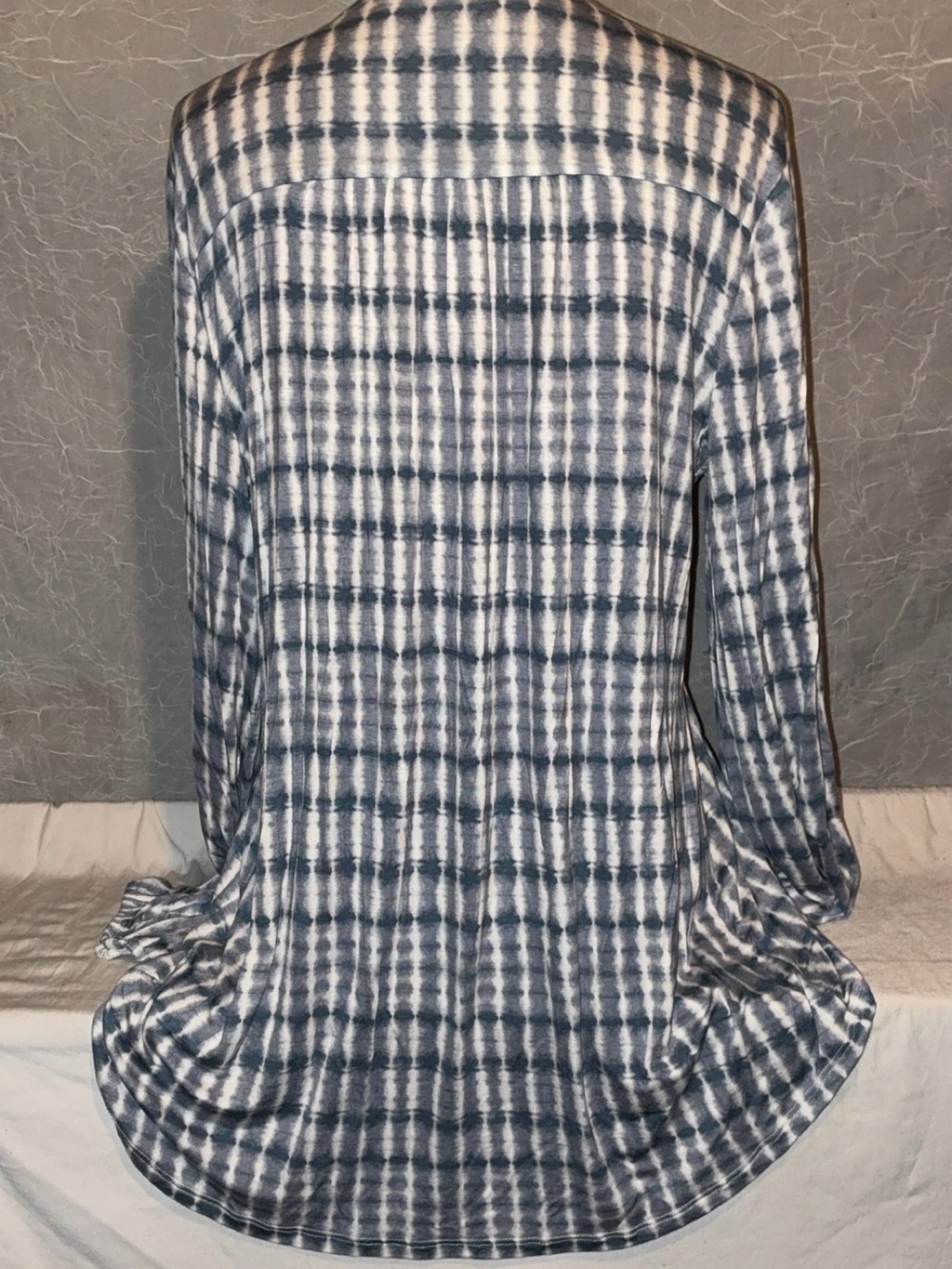 NWT Wonderly Blue Tie Dye Tunic Henley Top Large - Picture 4 of 7